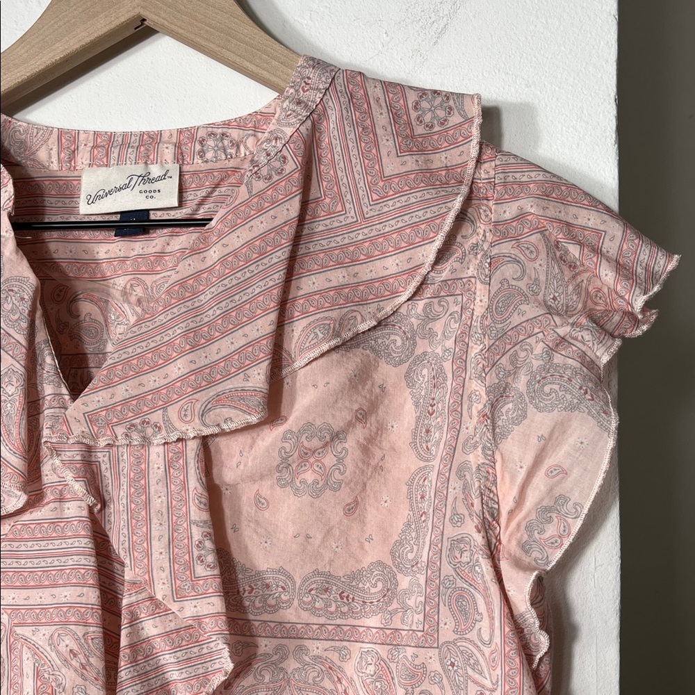 Universal Thread Pink Paisley Ruffle Blouse - Picture 2 of 7